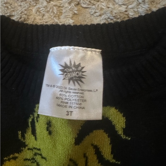 Toddler Grinch sweater - Picture 2 of 3